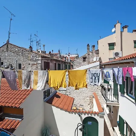 Apartment Fuer 4 Personen Ca 60 Qm In Rovinj, Istrien Istrische Riviera *