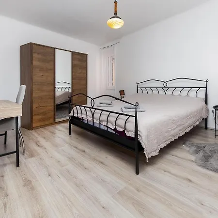 Fuer 4 Personen Ca 60 Qm In Rovinj, Istrien Istrische Riviera Rovinj